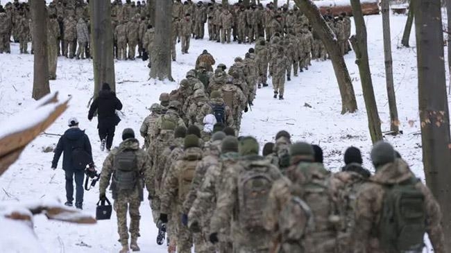 russia and ukraine ready war