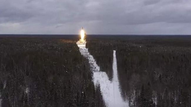russia launches hypersonic missile
