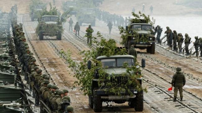 russian tanks entering ukrain