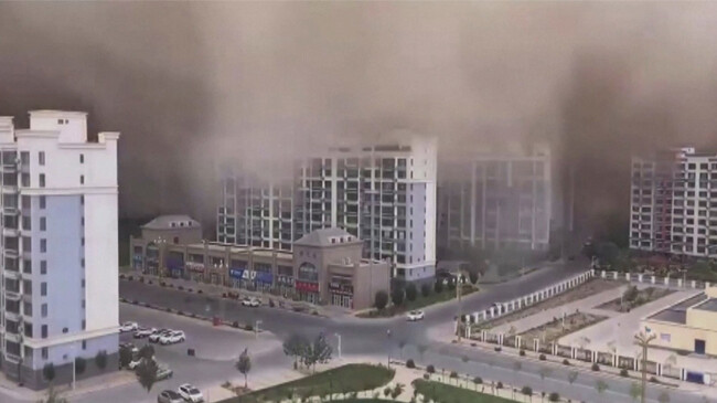 sandstorm in chinese city