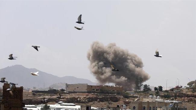 saudi let a missile towards yemen