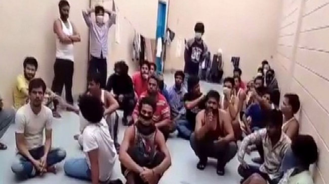 saudi police arrested 450 indians