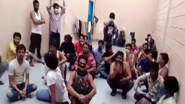 saudi police arrested 450 indians