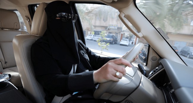 saudi women will ride a motorcycle02