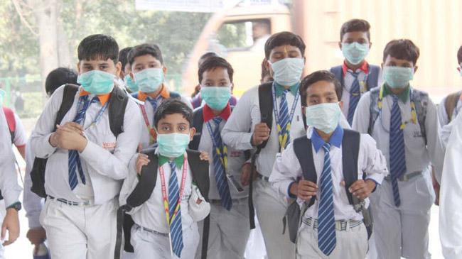 school student in deilhi
