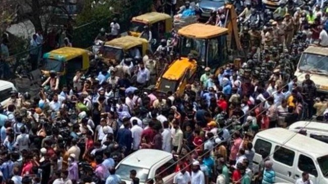 shahin bagh bulldozer