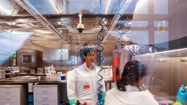 shi zhengli inside the laboratory