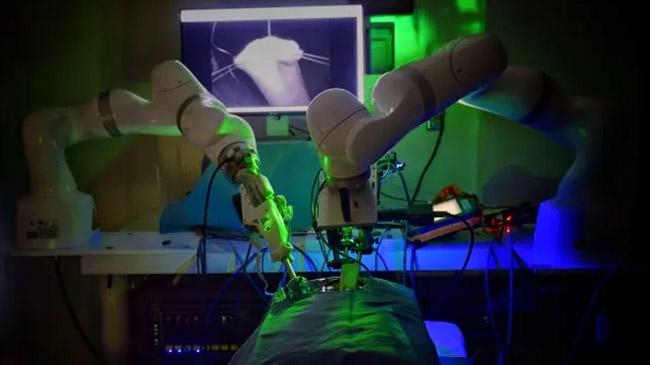 smart tissue autonomous robot