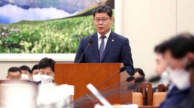 south korea minister yeon chul