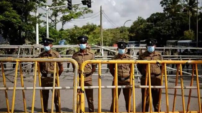 sri lanka president declares emergency
