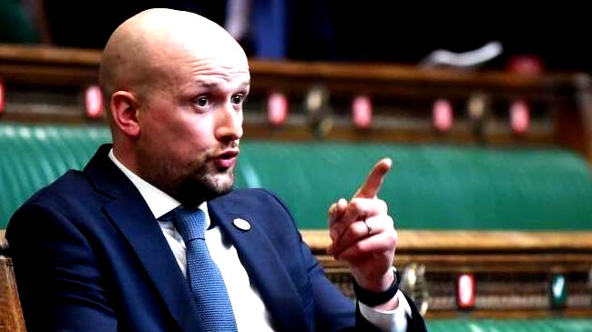 the scottish national party leader stephen flynn