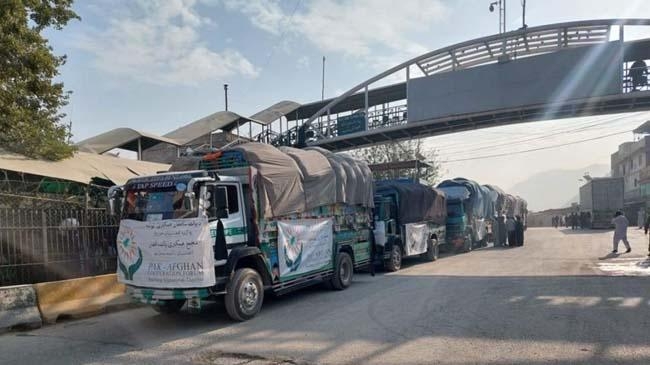 the trucks carrying food handed over to the afghan authorities