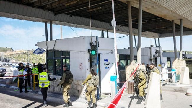 tunnels checkpoint near jerusalem