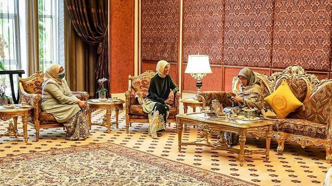 turkey first lady gift malaysian queen home