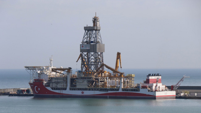 turkish drillship embarks for new spot in black sea 01