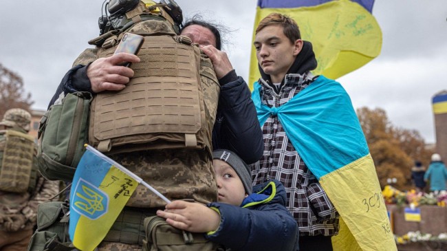 ukraine kherson soldiers return 
