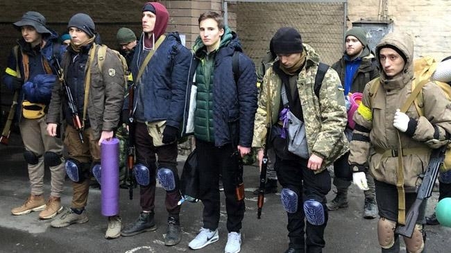 ukraine new teenage army recruitment