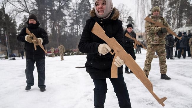 ukraine volunteers and veterans taking preparation