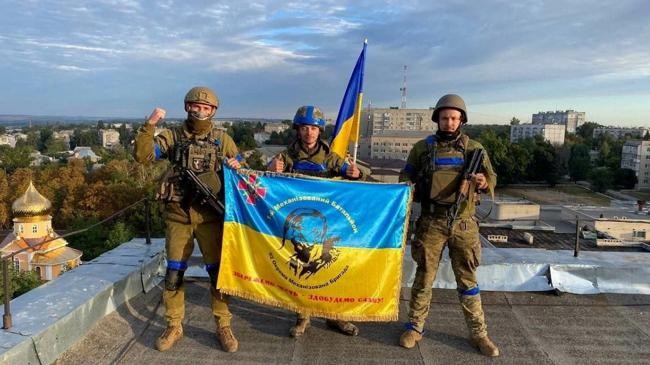 ukrainian army takes control of town