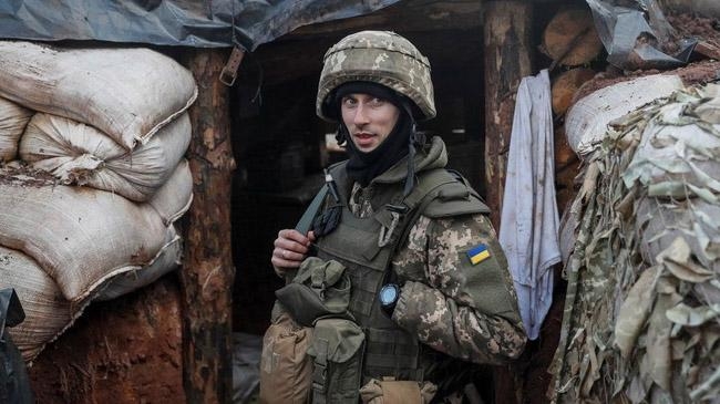 ukrainian soldier frontline donetsk