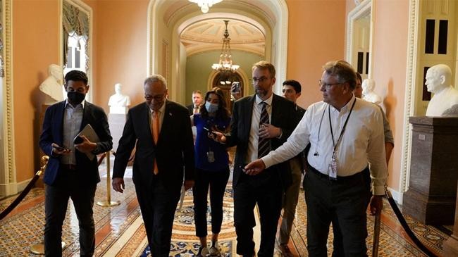 us gun control bill clears first hurdle in us senate