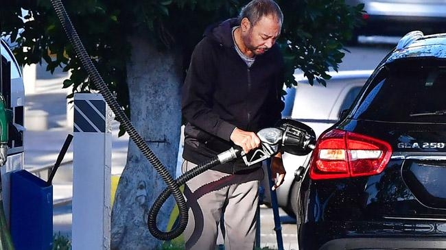 us set to ban oil imports from russia