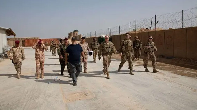 us soldier leaving iraq