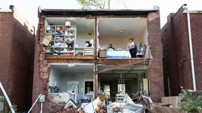 us tornadoes dead