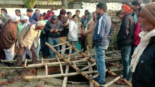 uttar pradesh 3 ded falling well
