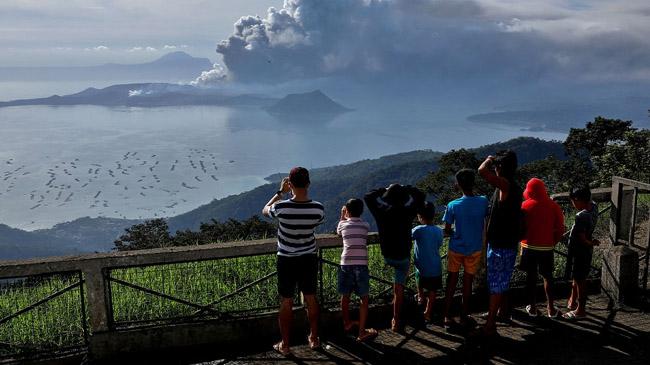 valcano errupt pic
