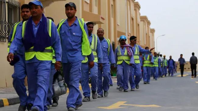 workers in qatar01
