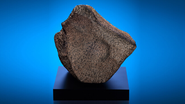 worlds largest martian meteorite goes on display 1