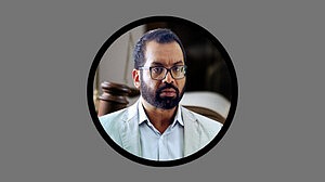 জুলাই হত্যা মামলা থেকে ইরেশ যাকেরকে অব্যাহতির সুপারিশ