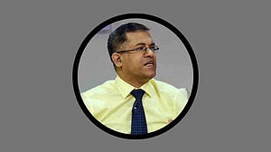 ১৫ সেনা কর্মকর্তার পক্ষে আর লড়বেন না ব্যারিস্টার সরোয়ার