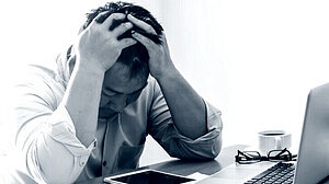 জরিপ: আর্থিক চাপে কর্মীরা, কমছে উৎপাদনশীলতা