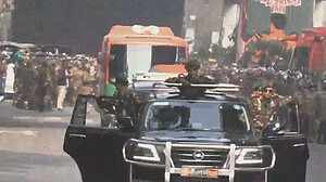 মানিক মিয়া অ্যাভিনিউয়ে নেওয়া হচ্ছে খালেদা জিয়ার মরদেহ