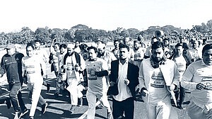 ভোটের মাঠে সম্প্রীতির বার্তা: কাঁধে কাঁধ মিলিয়ে এমপি প্রার্থীদের ম্যারাথন