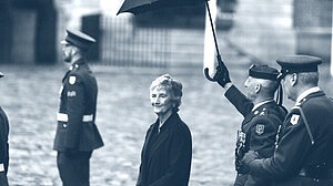 আয়ারল্যান্ডের নতুন প্রেসিডেন্ট হিসেবে শপথ নিলেন ক্যাথরিন কনলি