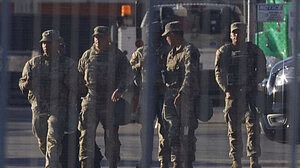 আপাতত শিকাগোতে ট্রাম্পের সেনা মোতায়েন আটকালো সুপ্রিম কোর্ট