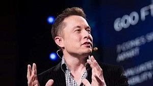 বিশ্বের ইতিহাসে প্রথম ৭০০ বিলিয়নের মালিক ইলন মাস্ক