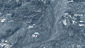 কেনিয়ার রিফট ভ্যালিতে ভয়াবহ ভূমিধস, নিহত ২১