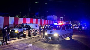 লেবাননে শরণার্থী শিবিরে ইসরায়েলি বিমান হামলায় নিহত ১৩